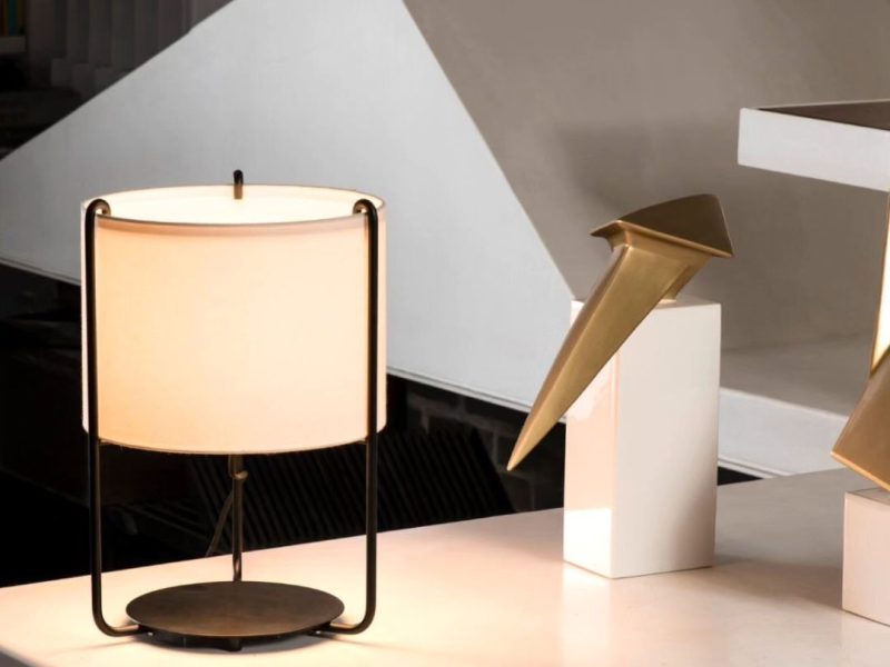lampara de mesa estilo moderno